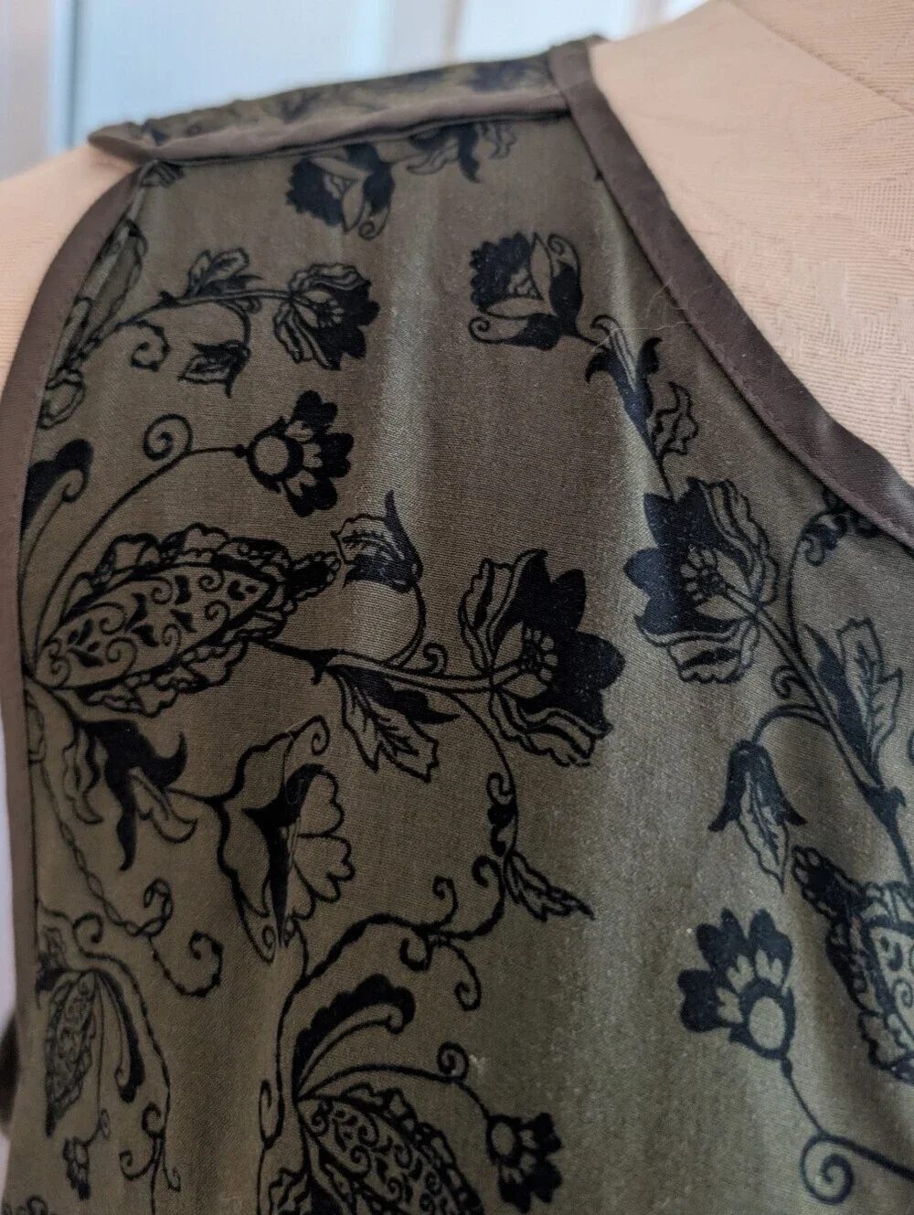 Liz Claiborne Olive/ Black Floral, Geometry, Baroque Sleeveless Top Size XL